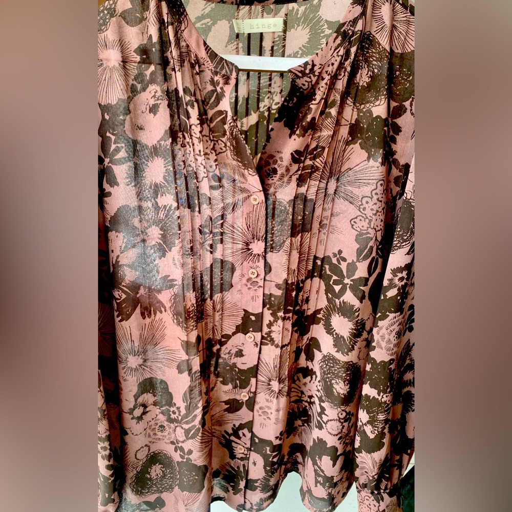 Nordstrom/Hinge women’s floral print blouse